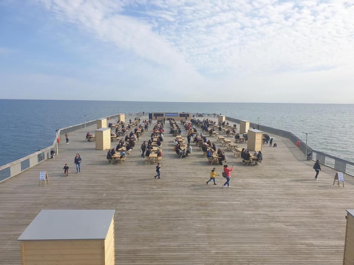 Central Hastings, Stylish-Luxe, Seaside Apartment. 外观 照片